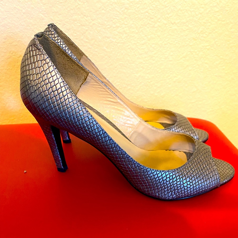 BRAZILIAN DUNES GRAY PUMPS